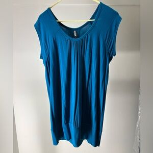 Barely worn teal scoop neck  with banded bottom